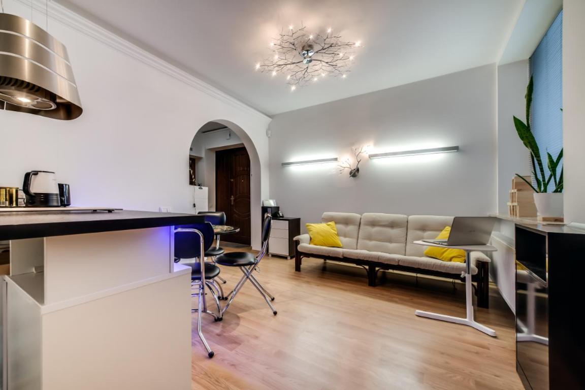 Sova Apartment Lviv Сenter Сity Dış mekan fotoğraf
