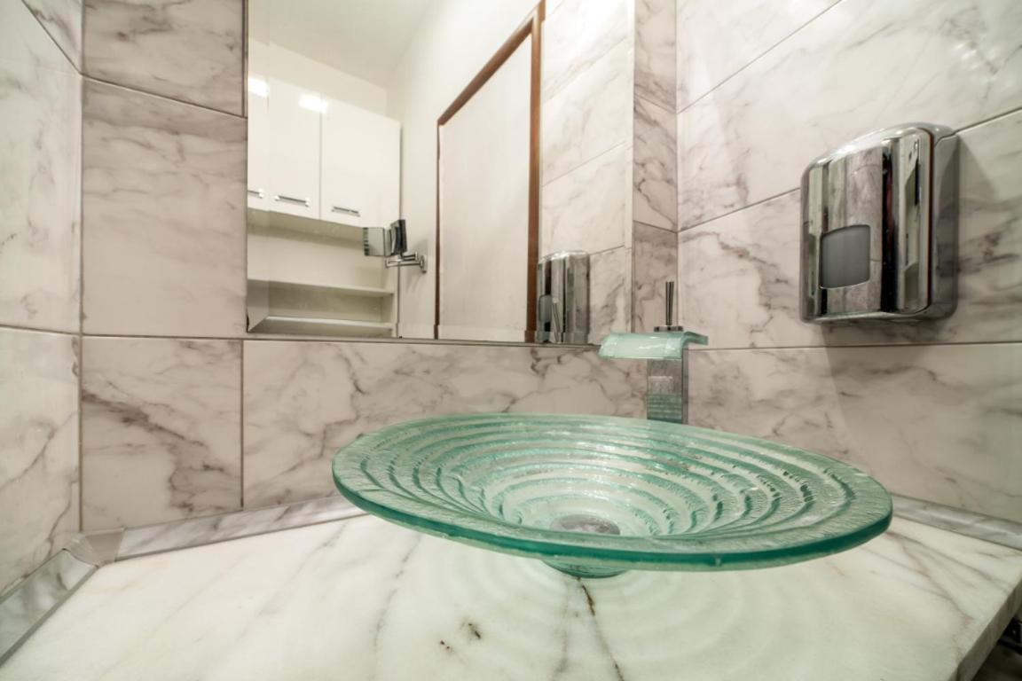 Sova Apartment Lviv Сenter Сity Dış mekan fotoğraf